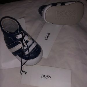 NWT Hugo boss navy leather walkers